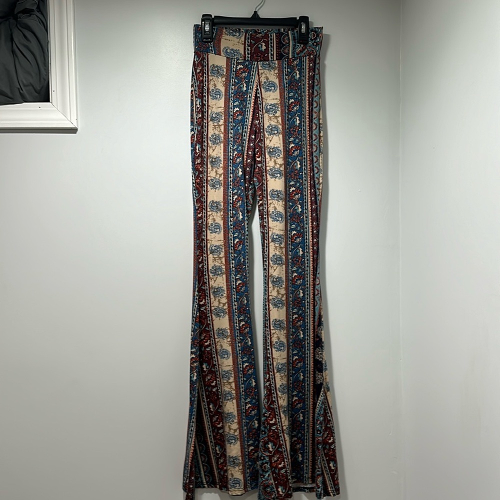 Gorgeous pattern and super comfy.